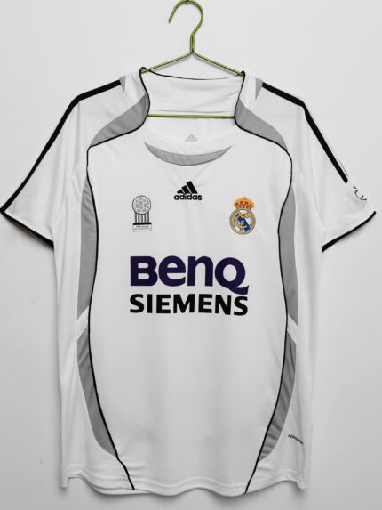 EQUIPACIÓN RETRO REAL MADRID 2006-07