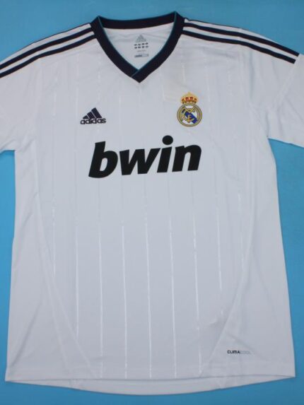 EQUIPACIÓN RETRO REAL MADRID 2012-13
