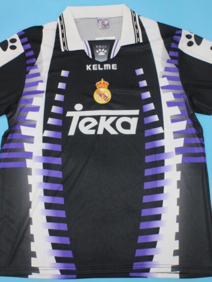 EQUIPACIÓN RETRO REAL MADRID 1997-98