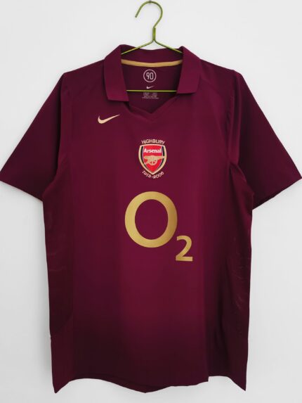 EQUIPACIÓN RETRO: ARSENAL 2005-06