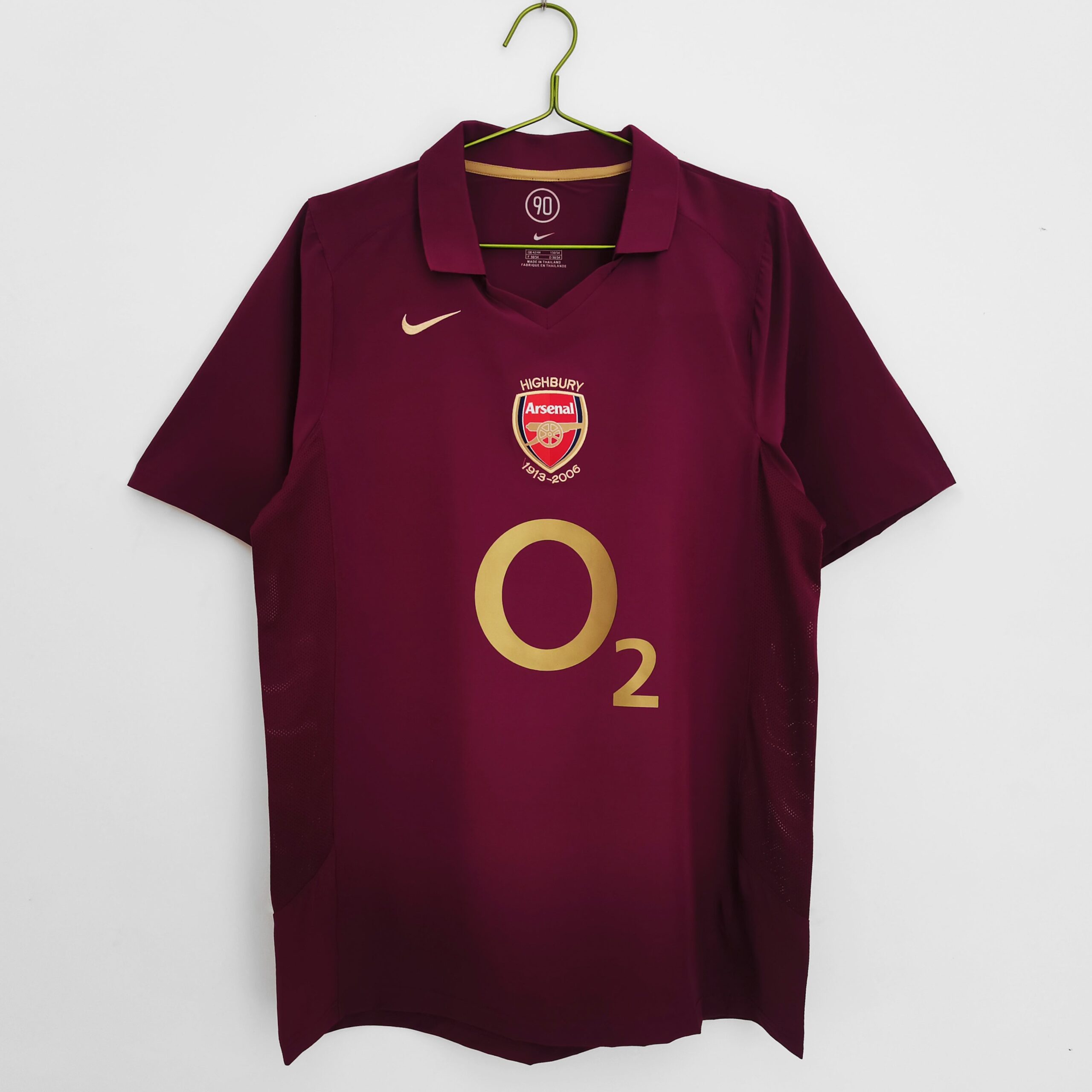 828f3367 EQUIPACIÓN RETRO: ARSENAL 2005-06 - Imagen 1
