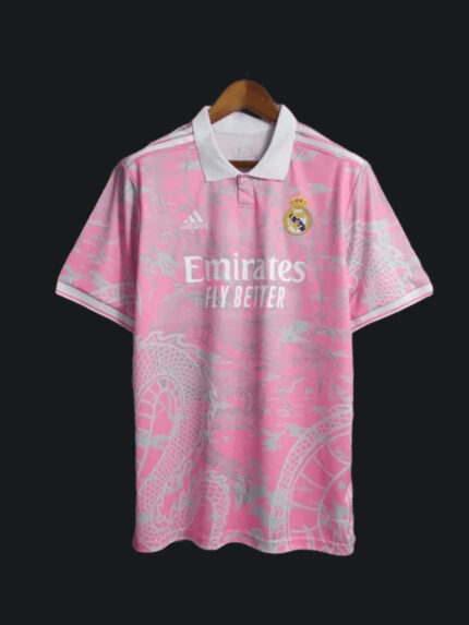 EQUIPACIÓN ESPECIAL REAL MADRID DRAGÓN ROSA