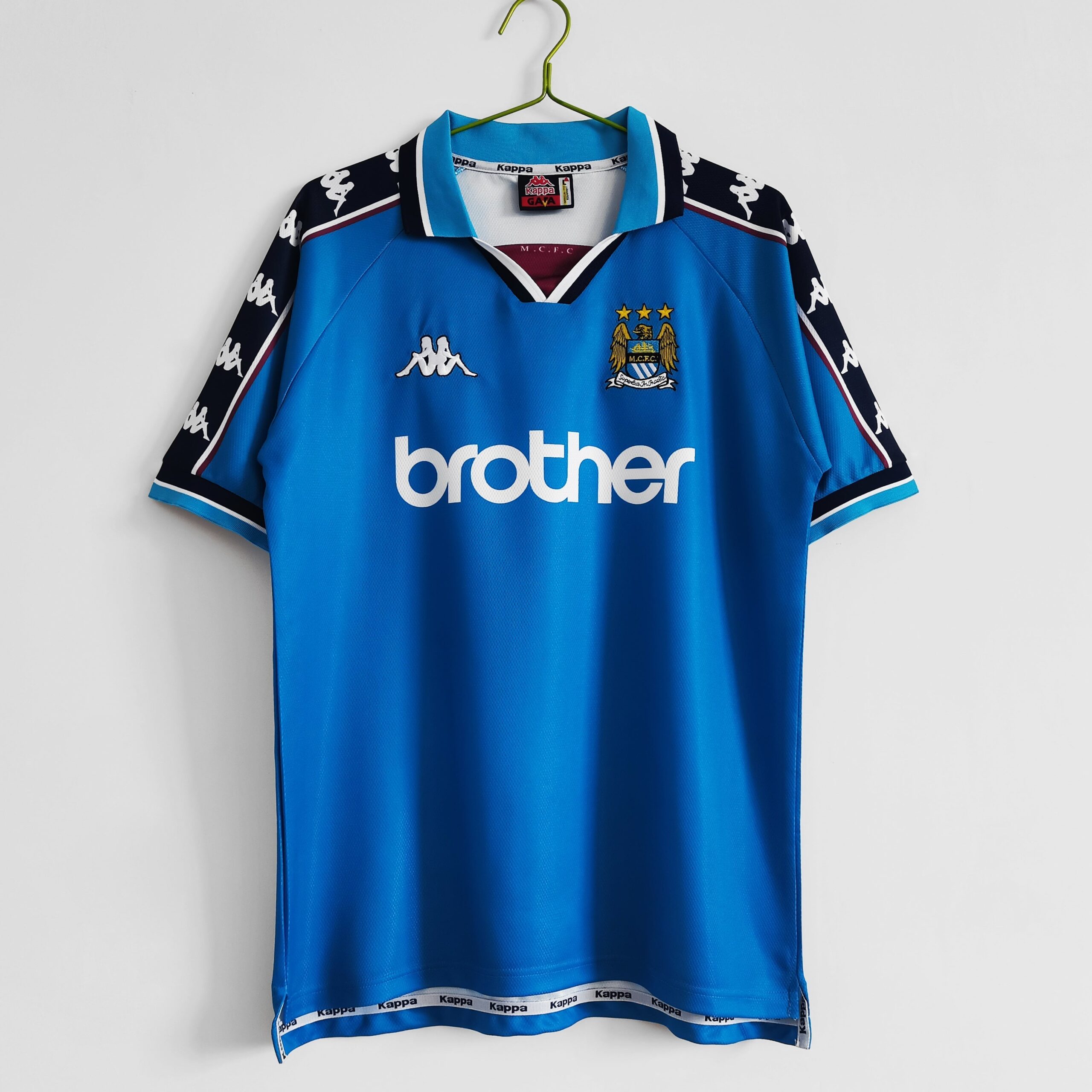f6130f25 EQUIPACIÓN RETRO MANCHESTER CITY 1997-98 - Imagen 1